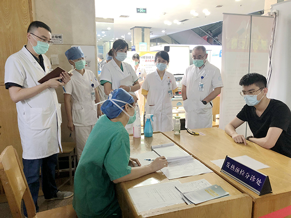 门诊部应急演练.jpg