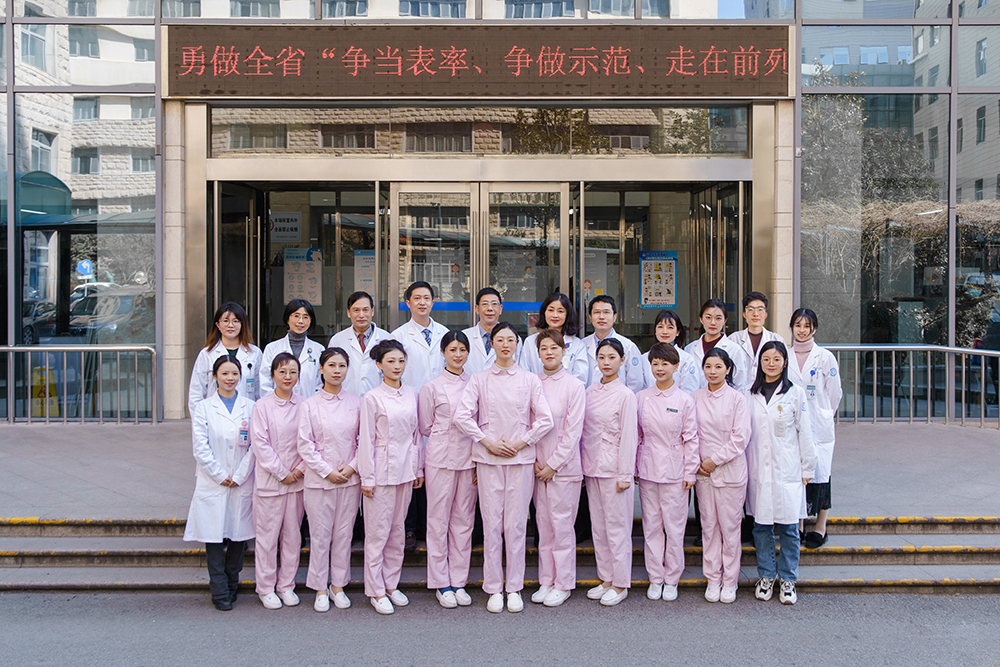 内分泌代谢病科科室合照.jpg 内分泌代谢病科科室合照.jpg